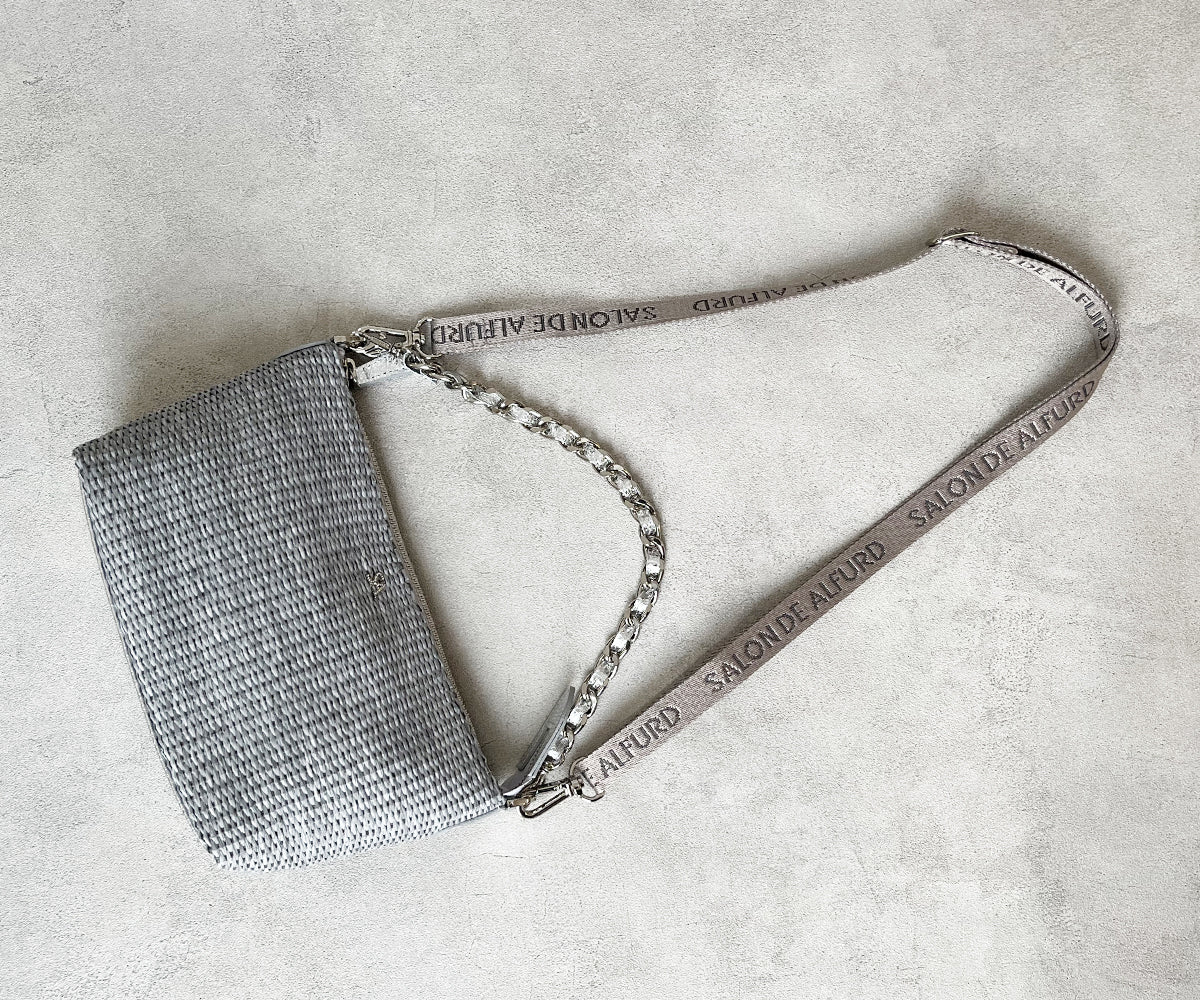 カラー:グレイ×シルバー